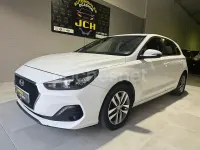 Käytetty Hyundai i30 95 HP (69 kW) 2020 Valkoinen Sedan