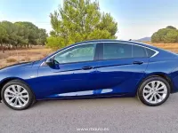 Usado Opel Insignia GS Line 122 CV (89 kW) 2020 Azul Berlina