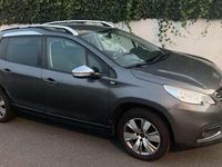 Usado Peugeot 2008 Style 100 CV (73 kW) 2016 Gris / plata SUV