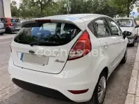 Usado Ford Fiesta Trend 95 CV (69 kW) 2016 Blanco Utilitario