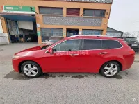 Usado Honda Accord Executive 201 CV (147 kW) 2009 Rojo Familiar