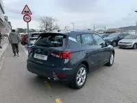 Usado Seat Arona FR 150 CV (110 kW) 2025 Gris / plata SUV