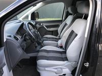 Usado VW Caddy Life 105 CV (77 kW) 2010 Negro Monovolumen
