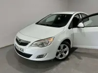 Usado Opel Astra Enjoy 116 CV (85 kW) 2011 Blanco Utilitario