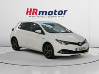 Usado Toyota Auris Hybrid 136 CV (100 kW) 2017 Blanco Berlina