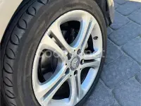 Usado Mercedes A180 Style 109 CV (80 kW) 2015 Gris / plata Utilitario