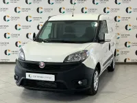 Usado Fiat Doblò 95 CV (69 kW) 2021 Blanco Monovolumen