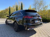 Usado Kia Cerato GT-Line 159 CV (116 kW) 2023 Negro Familiar