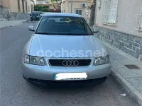 Usado Audi A3 Ambiente 110 CV (80 kW) 2000 Gris / plata Utilitario