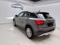 Usado Audi Q2 Design 116 CV (85 kW) 2019 Gris SUV