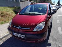 Usado Citroën Xsara Picasso 90 CV (66 kW) 2003 Granate Monovolumen
