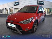 Usado Hyundai i20 100 CV (73 kW) 2020 Rojo SUV