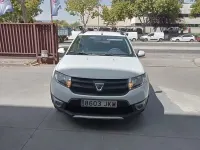 Usado Dacia Sandero Stepway 90 CV (66 kW) 2016 Blanco Berlina