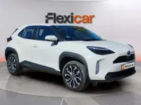 Usado Toyota Yaris Active 116 CV (85 kW) 2022 Blanco Utilitario