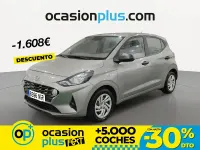 Usado Hyundai i10 67 CV (49 kW) 2022 Gris Utilitario