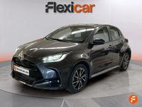 Usado Toyota Yaris Hybrid Plus 116 CV (85 kW) 2022 Gris Berlina