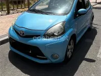 Usado Toyota Aygo City 68 CV (50 kW) 2013 Azul Utilitario