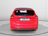 Usado Ford Focus ST-Line 125 CV (91 kW) 2017 Rojo Berlina