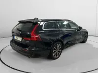Usado Volvo V60 Momentum 197 CV (144 kW) 2022 Negro Familiar