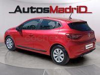 Käytetty Renault Clio V Equilibre 90 HP (66 kW) 2022 Punainen Sedan