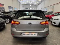 Usado VW Golf VIII Advance 130 CV (95 kW) 2020 Gris / plata Berlina