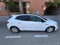 Usado Renault Mégane IV Life 90 CV (66 kW) 2018 Blanco Berlina