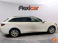 Usado Seat Leon Style 130 CV (95 kW) 2021 Blanco