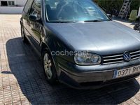 Usado VW Golf IV Highline 115 CV (84 kW) 2001 Gris / plata Berlina