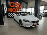 Usado Volvo V40 115 CV (84 kW) 2014 Blanco Familiar