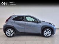 Usado Toyota Aygo X 72 CV (52 kW) 2025 Gris / plata SUV