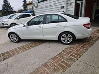 Usado Mercedes C200 Avantgarde 136 CV (100 kW) 2009 Blanco Berlina
