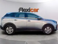 Usado Peugeot 3008 Active 131 CV (96 kW) 2021 Gris SUV