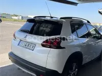 Usado Peugeot 2008 Allure 120 CV (88 kW) 2018 Blanco SUV