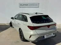 Usado Cupra Leon 150 CV (110 kW) 2025 Gris / plata Familiar