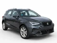 Usado Seat Arona FR 115 CV (84 kW) 2025 Gris / plata SUV