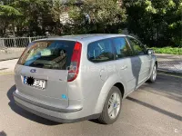 Usado Ford Focus Ghia 136 CV (100 kW) 2005 Gris / plata Familiar