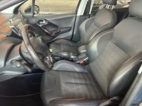 Usado Peugeot 2008 GT-line 120 CV (88 kW) 2018 Azul SUV