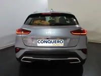 Usado Kia XCeed 141 CV (103 kW) 2023 Plateado SUV