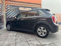Usado Mini Cooper D 116 CV (85 kW) 2016 Negro Utilitario