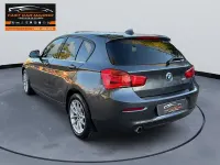 Usado BMW 118 Comfort Edition 136 CV (100 kW) 2019 Gris / plata Utilitario