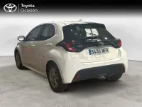 Usado Toyota Yaris 125 CV (91 kW) 2023 Blanco Utilitario