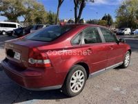 Usado Volvo S40 Kinetic 136 CV (100 kW) 2006 Granate Berlina