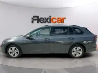 Usado VW Golf VIII Life 110 CV (80 kW) 2022 Gris Familiar
