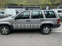 Usado Jeep Grand Cherokee Laredo 185 CV (136 kW) 1993 Gris SUV