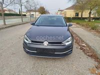 Usado VW Golf VII Advance 115 HP (84 kW) 2020 Cinzento Sedan