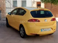 Usado Seat Leon Sport 105 CV (77 kW) 2007 Amarillo Utilitario