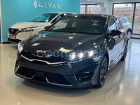 Usado Kia Ceed GT GT-Line 136 CV (100 kW) 2023 Gris / plata Berlina