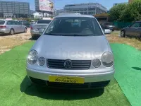 Usado VW Polo Advance 70 CV (51 kW) 2005 Gris / plata Utilitario