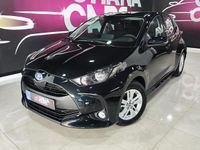 Usado Toyota Yaris Hybrid Active 116 CV (85 kW) 2021 Negro Utilitario