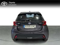 Usado Toyota Yaris Hybrid Active 116 CV (85 kW) 2021 Gris Utilitario